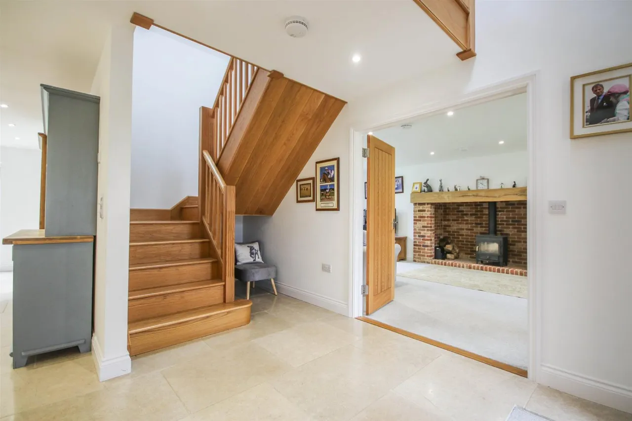 High Street, Cheveley, CB8, photo 14