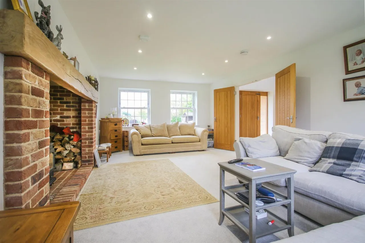 High Street, Cheveley, CB8, photo 12
