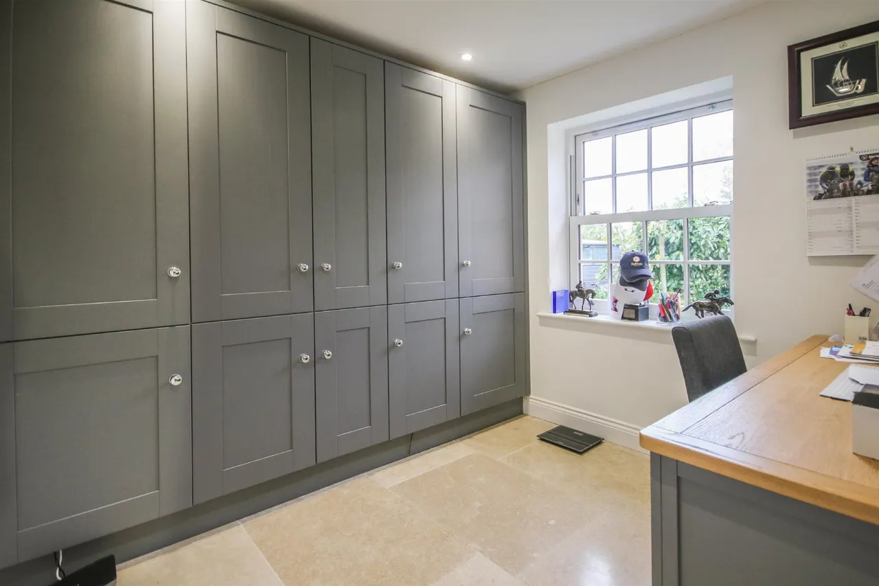 High Street, Cheveley, CB8, photo 15