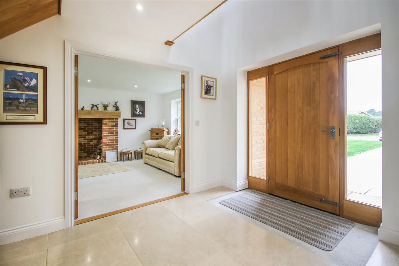 High Street, Cheveley, CB8, photo 16