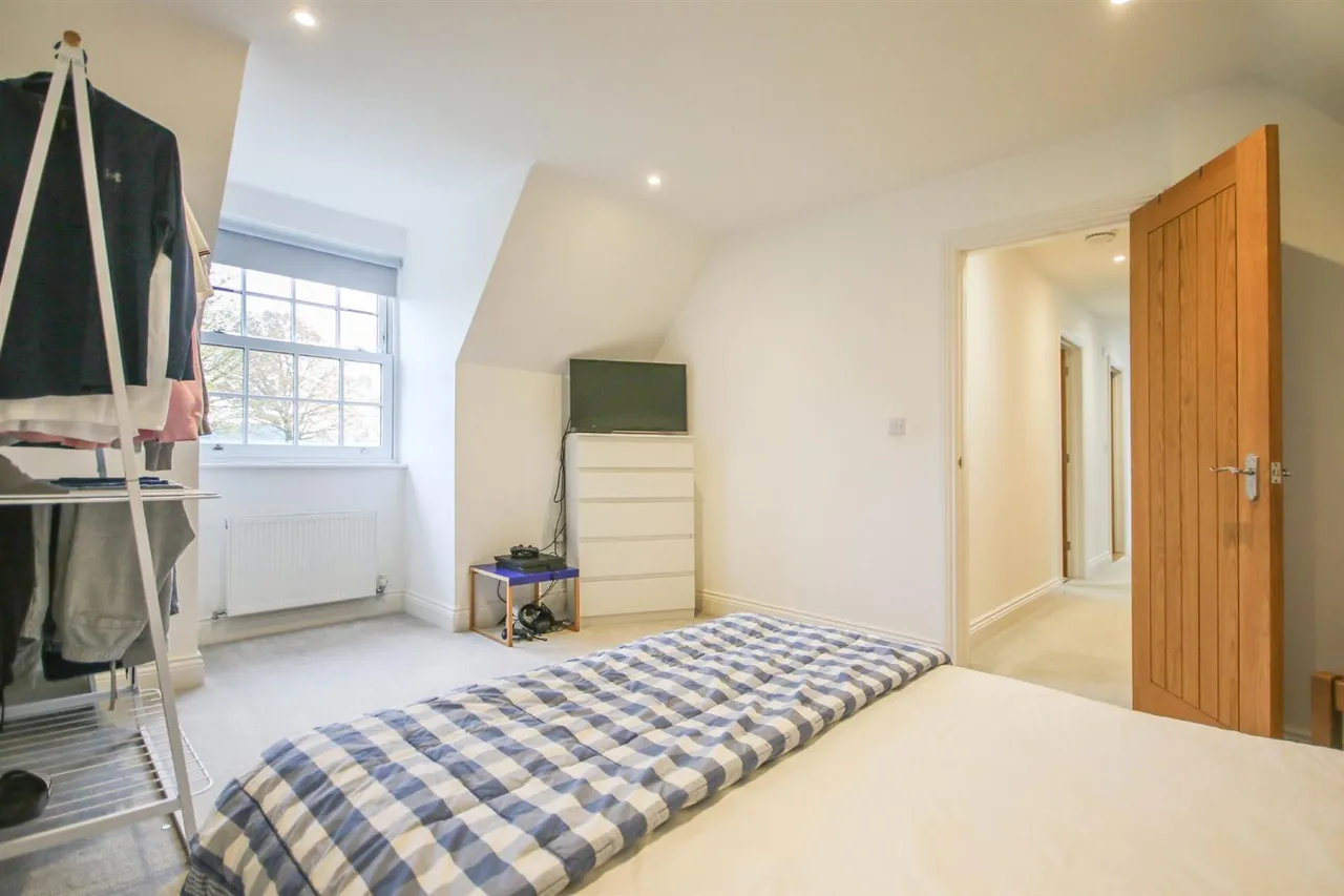 High Street, Cheveley, CB8, photo 22