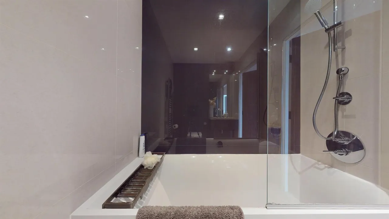 Longfield Avenue, London, W5, photo 23