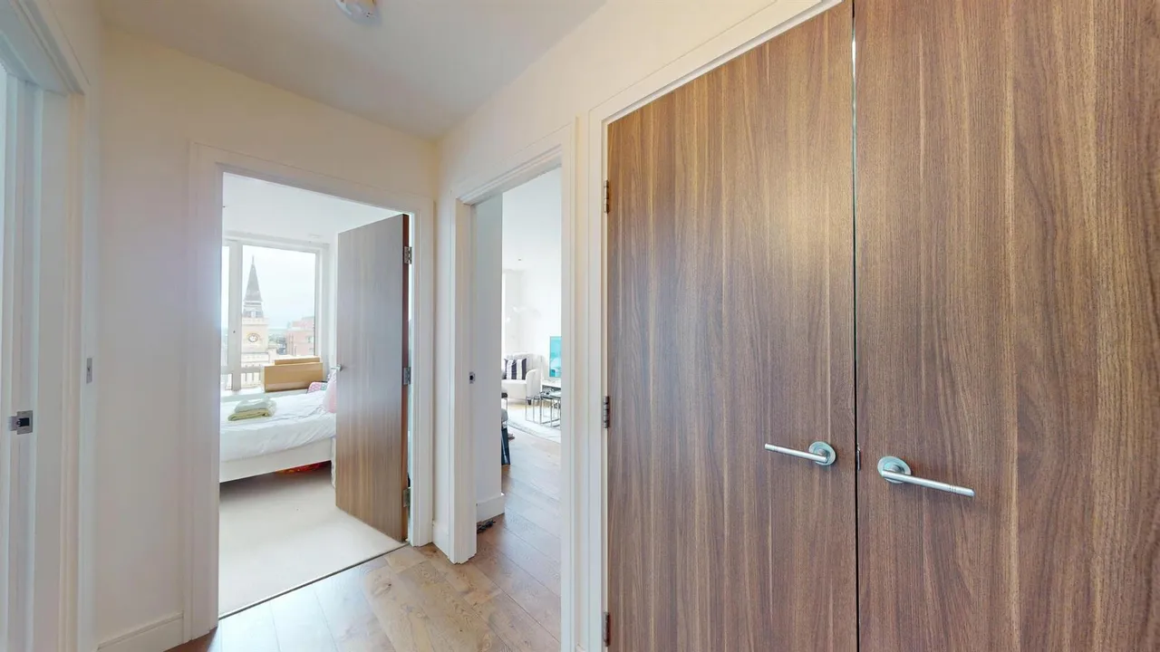 Longfield Avenue, London, W5, photo 26