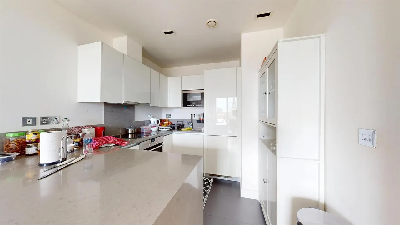 Longfield Avenue, London, W5, photo 7