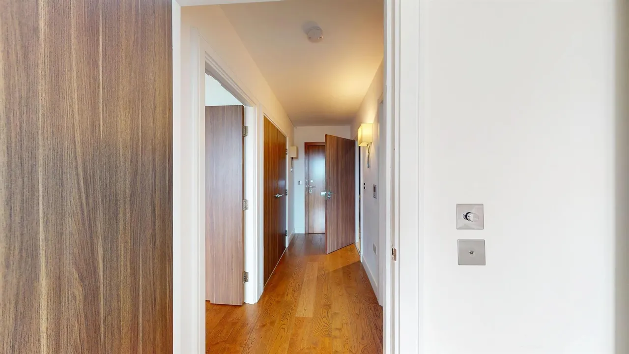 Longfield Avenue, London, W5, photo 25