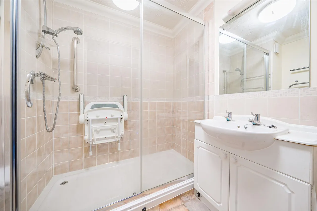 East Street, Hythe, CT21, photo 10