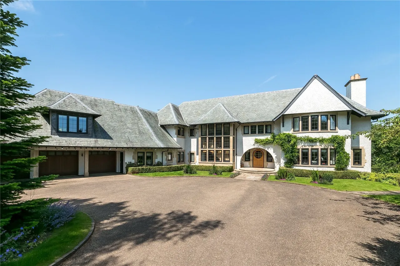 5 bed house for sale, Summerhill Road, Prestbury, SK10