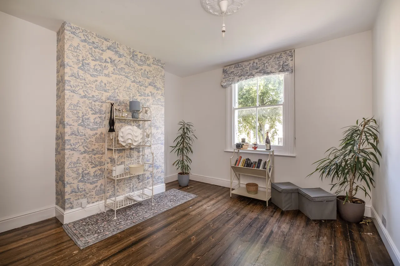 Wilton Avenue, London, W4, photo 11