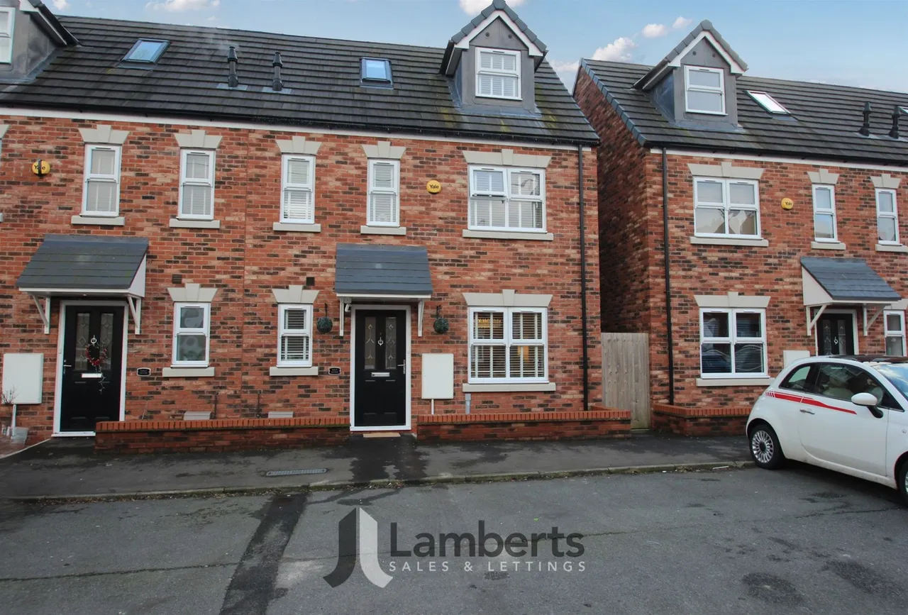 3 bed house for sale — Kiln House Church Street, Studley