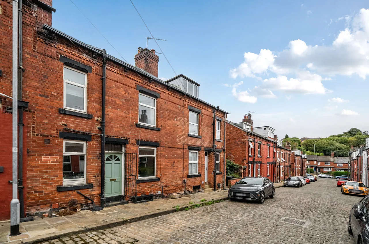 2 bed house for sale, Vicarage Street, Leeds, LS5