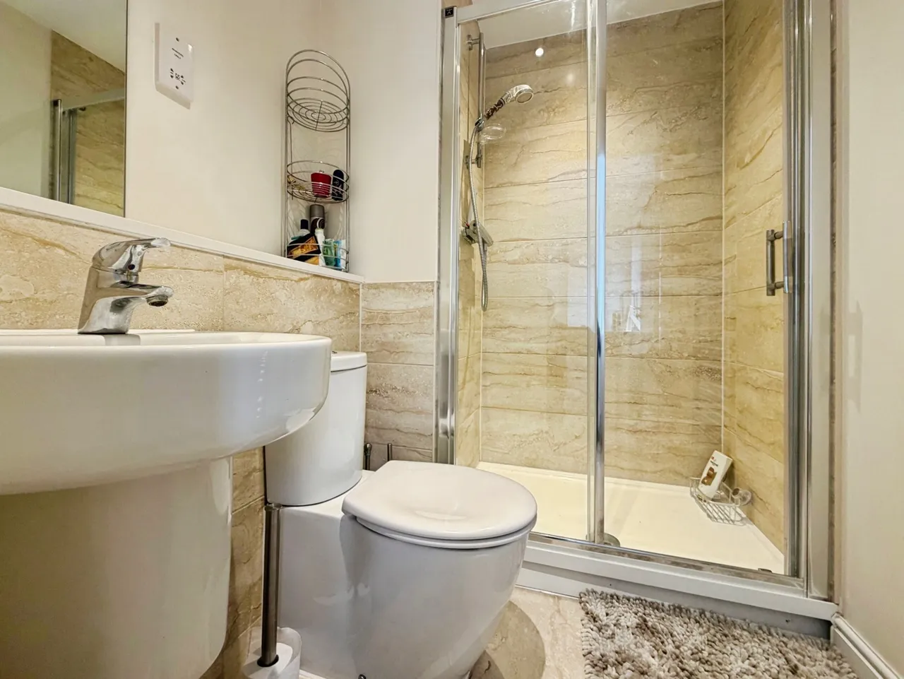 Kestrel Road, Farnborough, GU14, photo 7