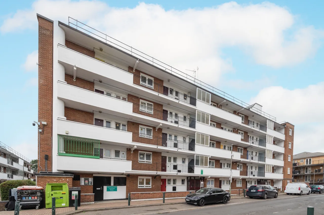1 bed flat for sale — 20 Trevithick House, Deeley Road, London