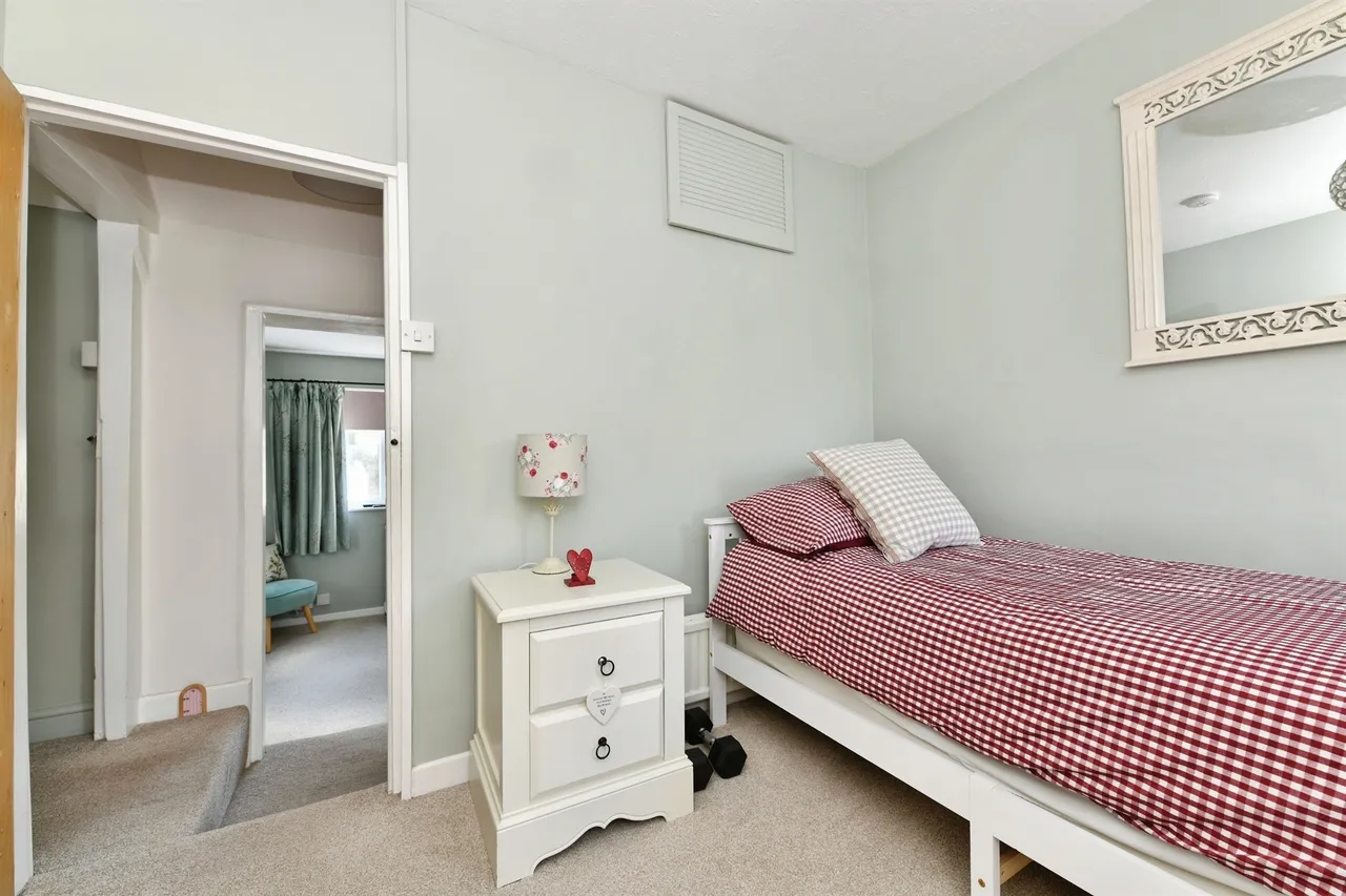 Court Lane, Bratton, BA13, photo 18