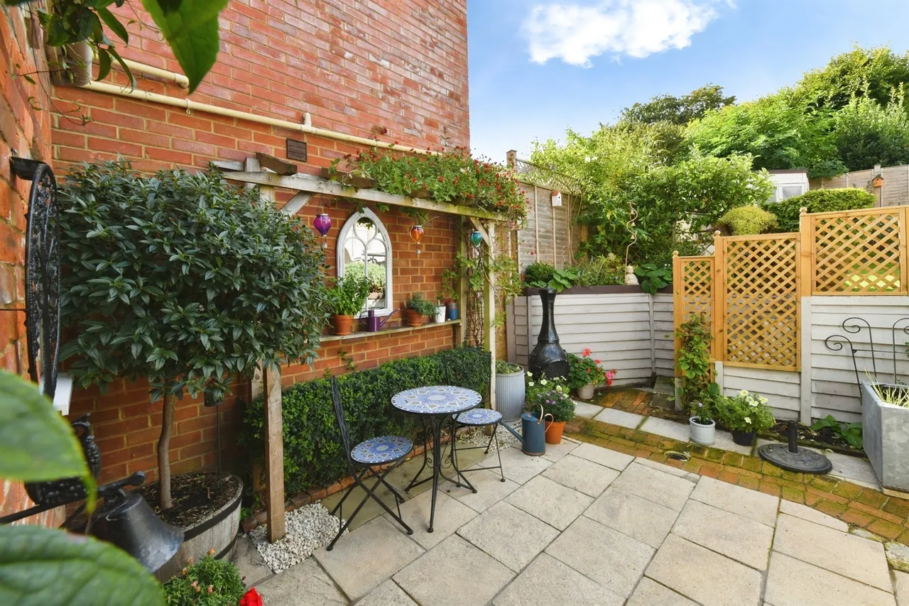 Court Lane, Bratton, BA13, photo 9