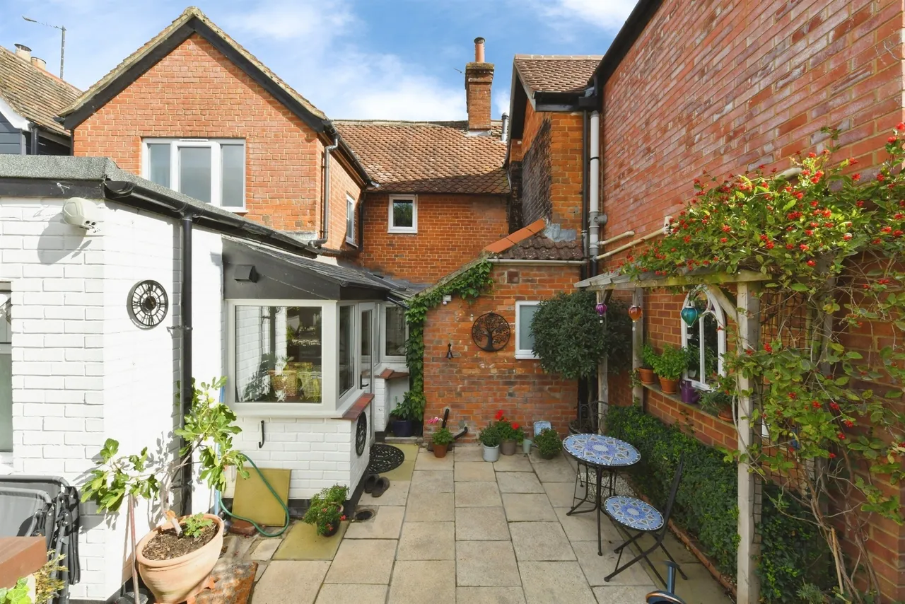 Court Lane, Bratton, BA13, photo 38