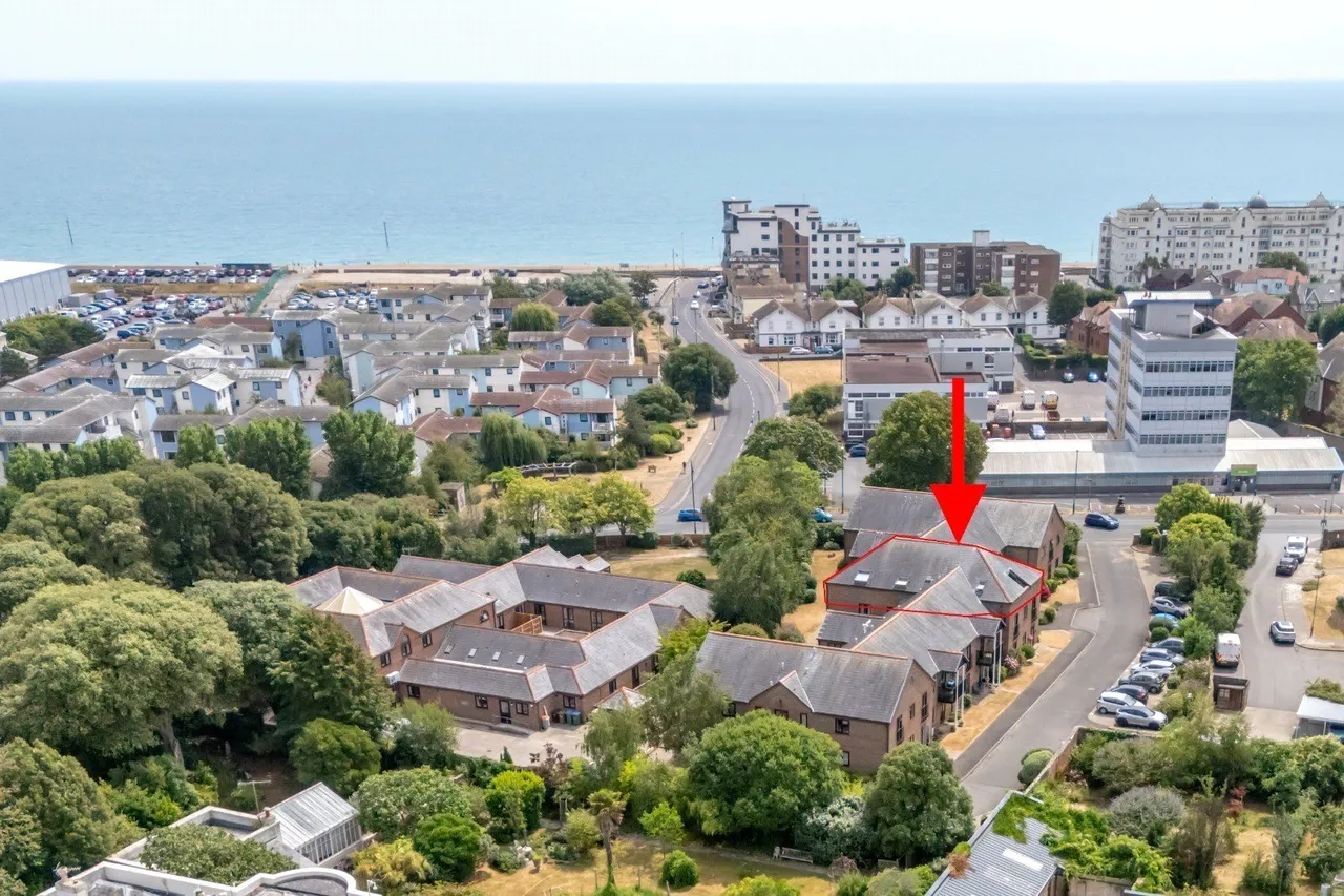 2 bed flat for sale, Marian Way, Bognor Regis, PO21
