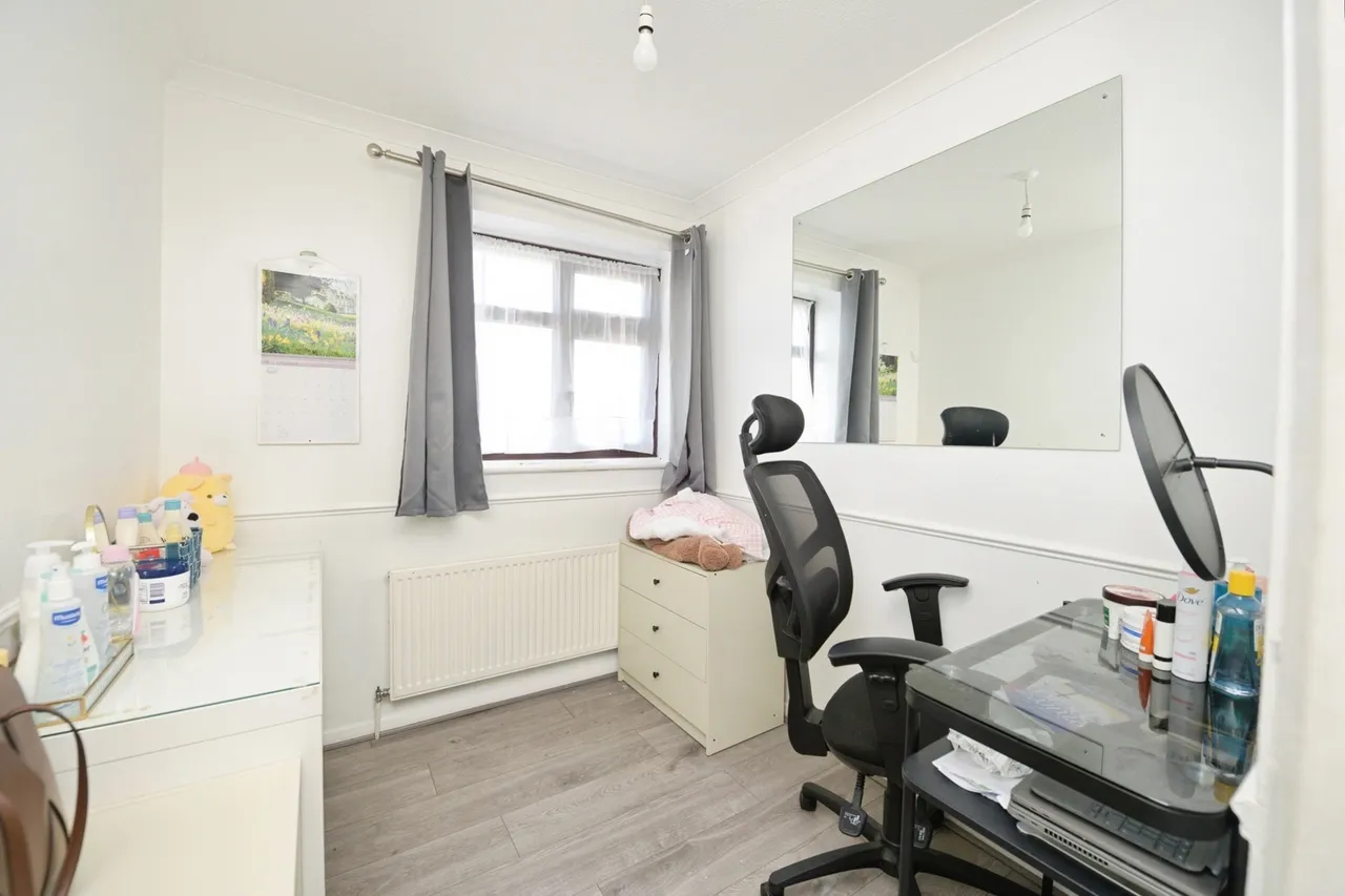 Flamingo Walk, Hornchurch, RM12, photo 9