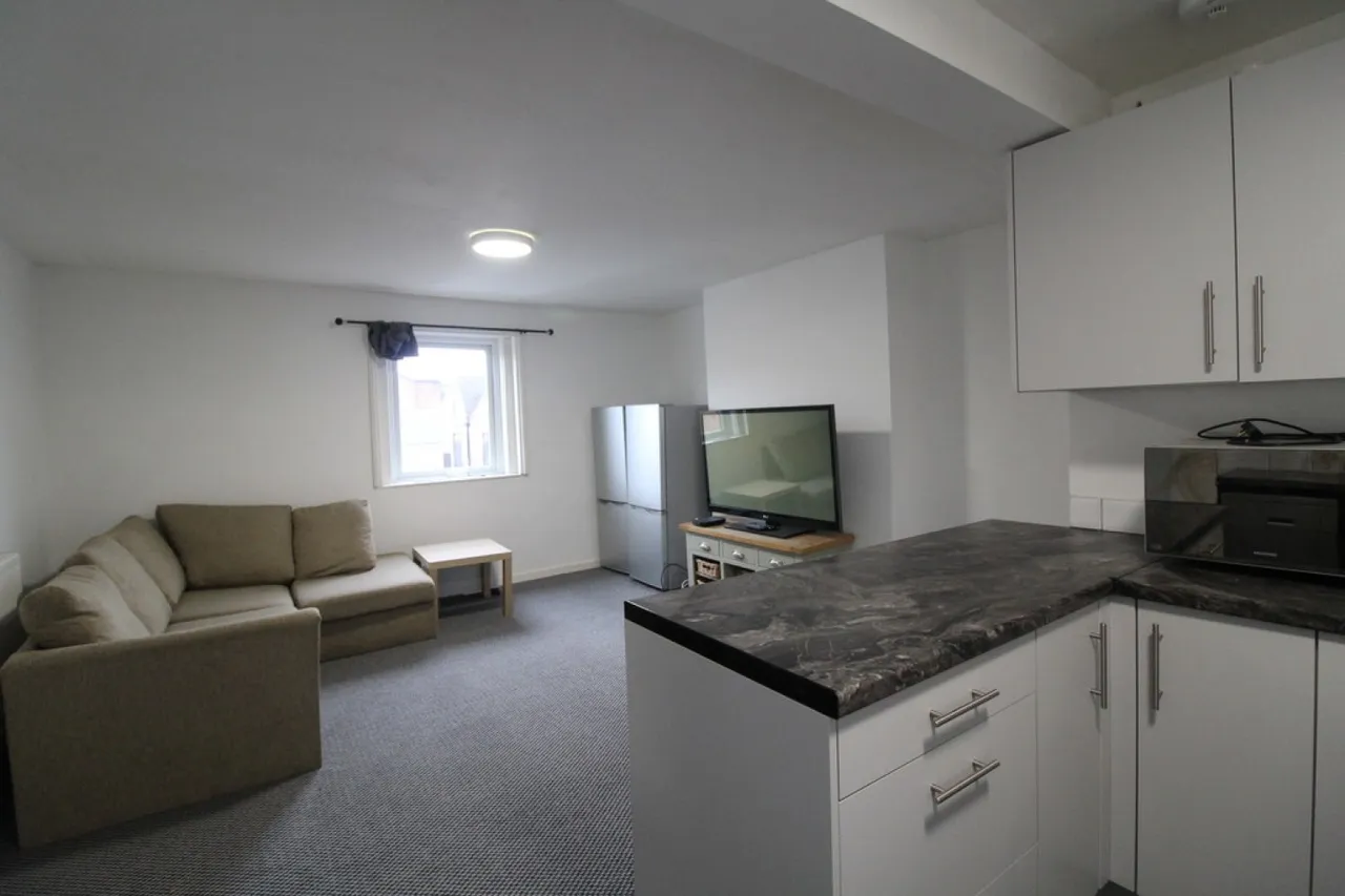 5 bed flat to rent, Leen Gate, Lenton, NG7