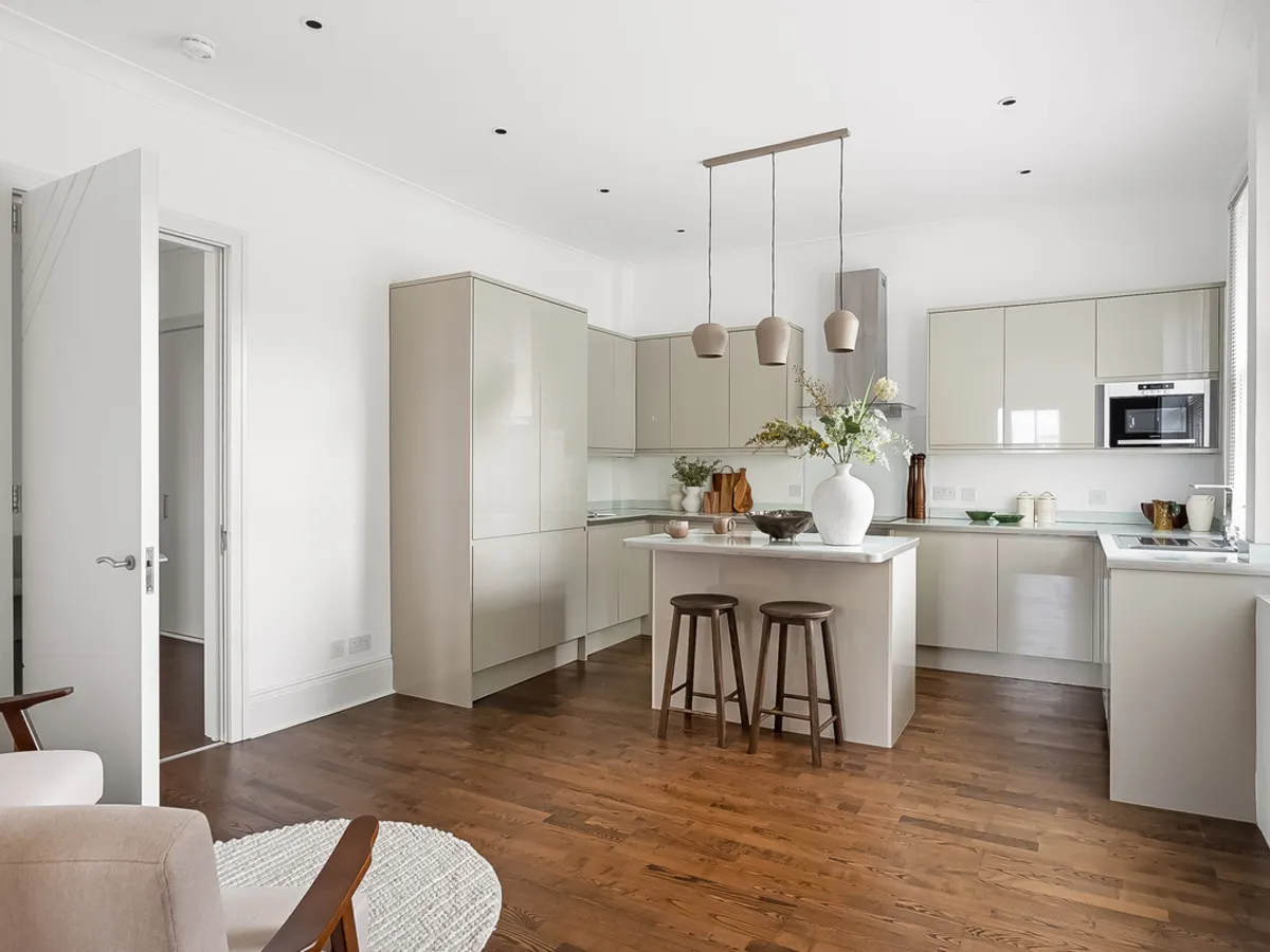 3 bed flat to rent, Hyde Park Street, London, W2