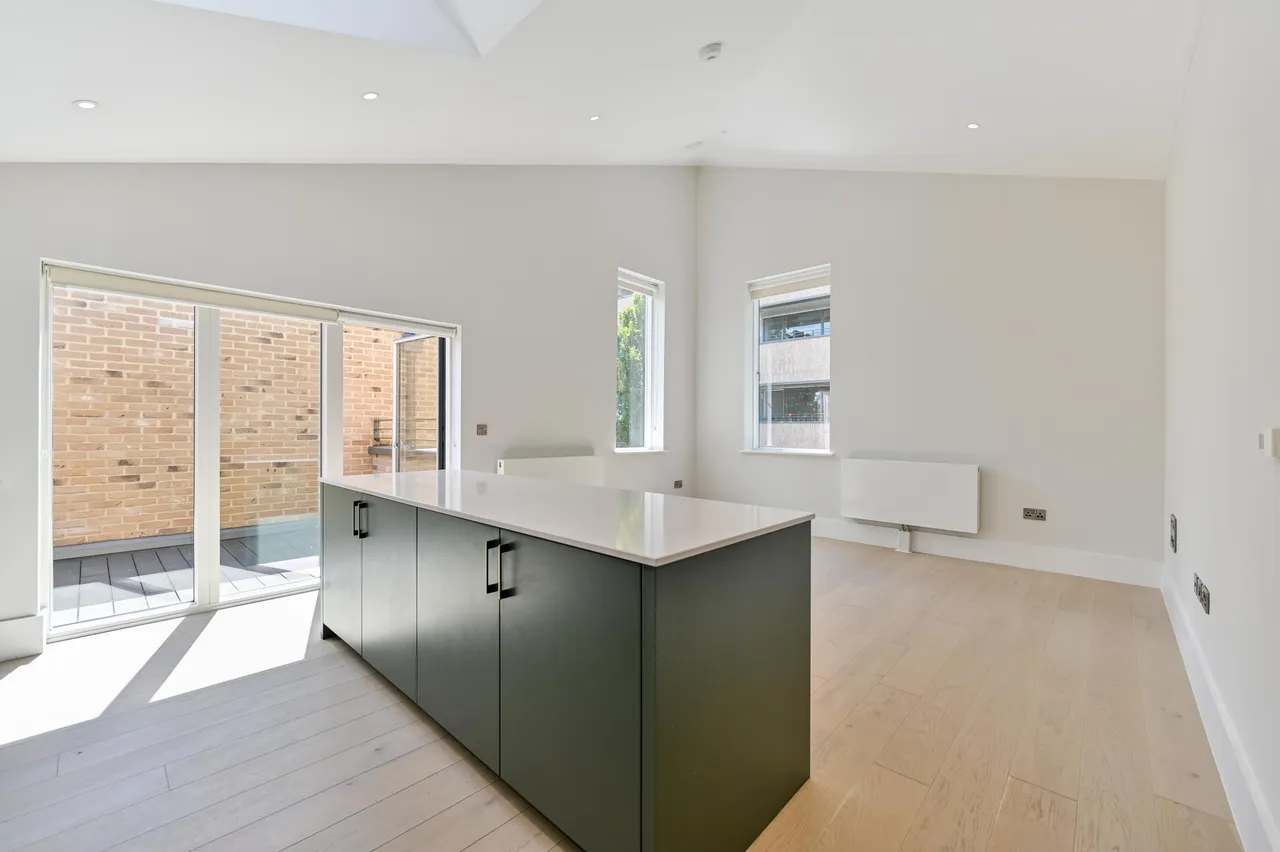 Showflat 3 (3 bed), Charter Place, Hounslow, photo 5