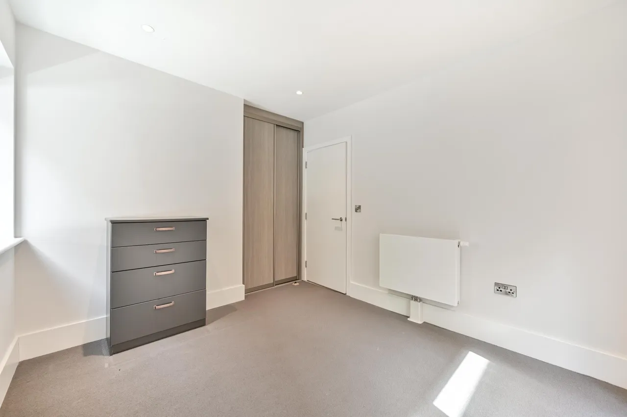 Showflat 3 (3 bed), Charter Place, Hounslow, photo 8
