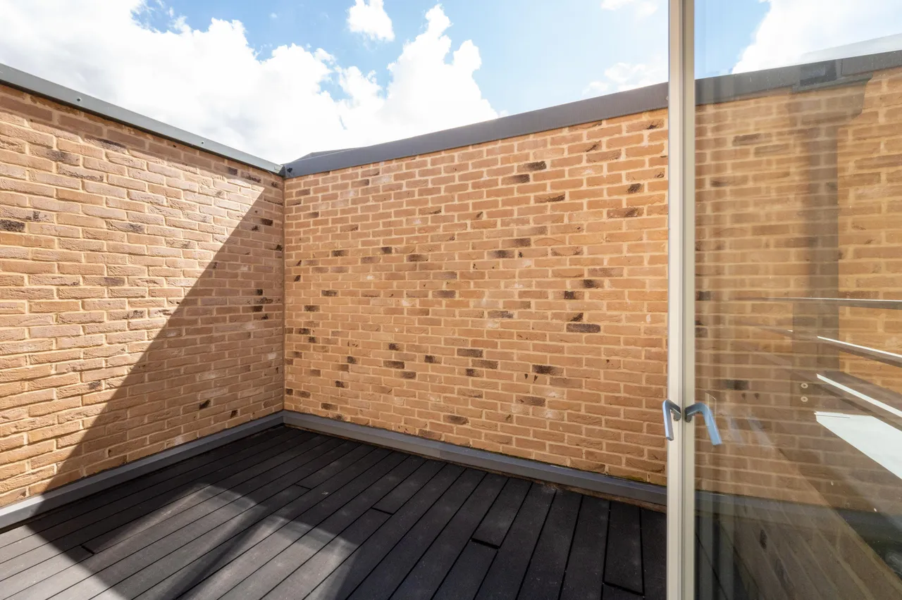 Showflat 3 (3 bed), Charter Place, Hounslow, photo 4