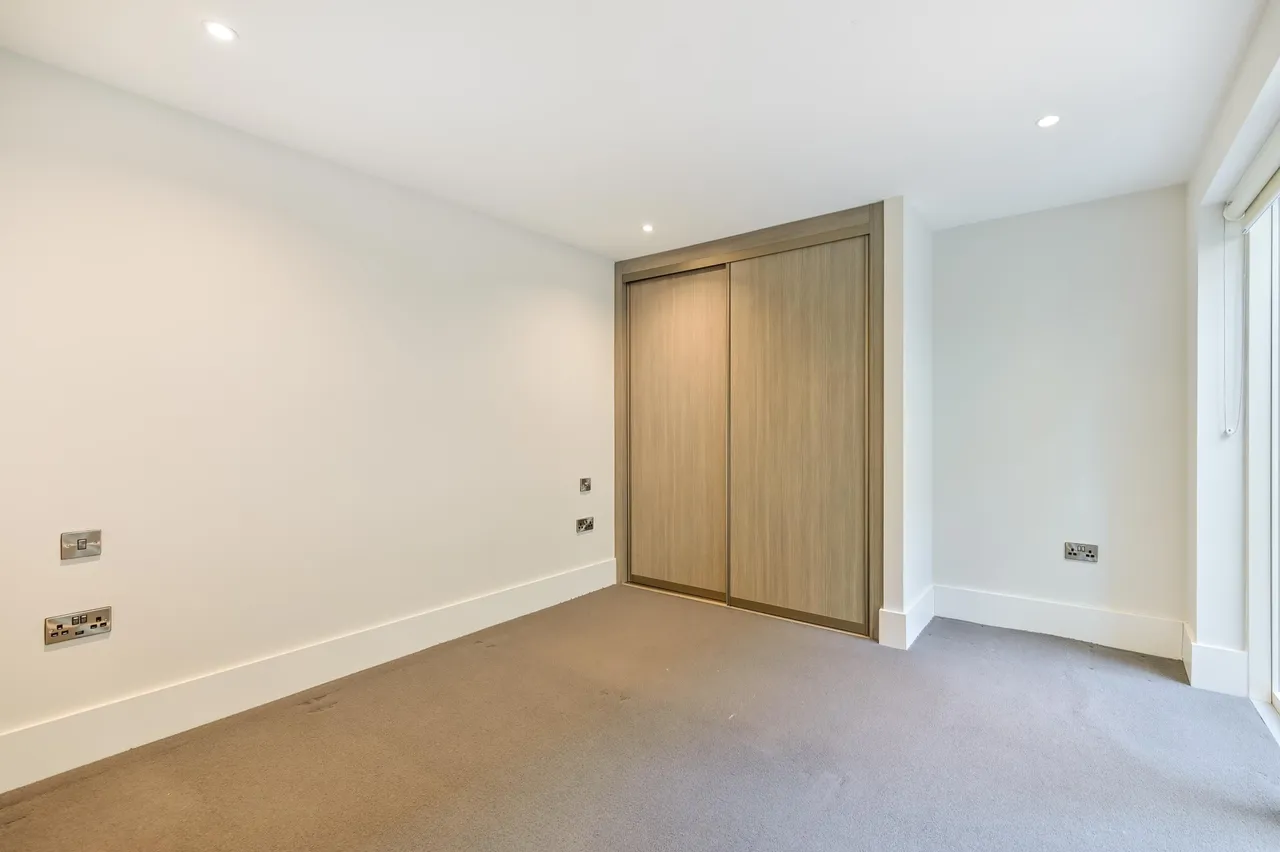 Showflat 3 (3 bed), Charter Place, Hounslow, photo 12
