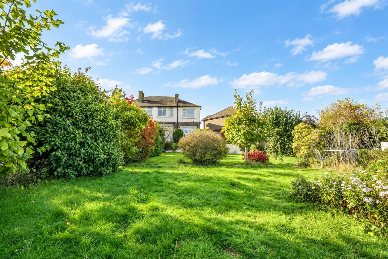 Park Drive, Hastings, photo 3