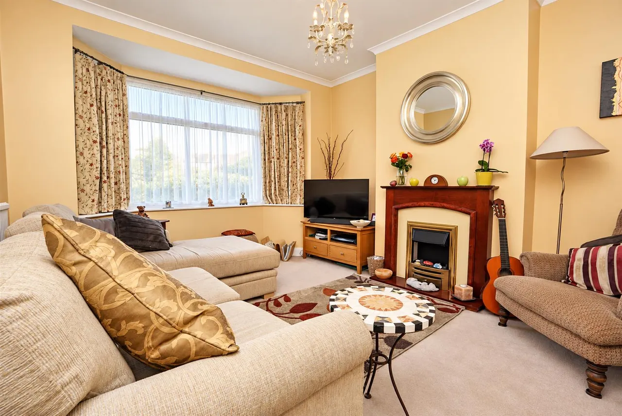 Park Drive, Hastings, photo 4