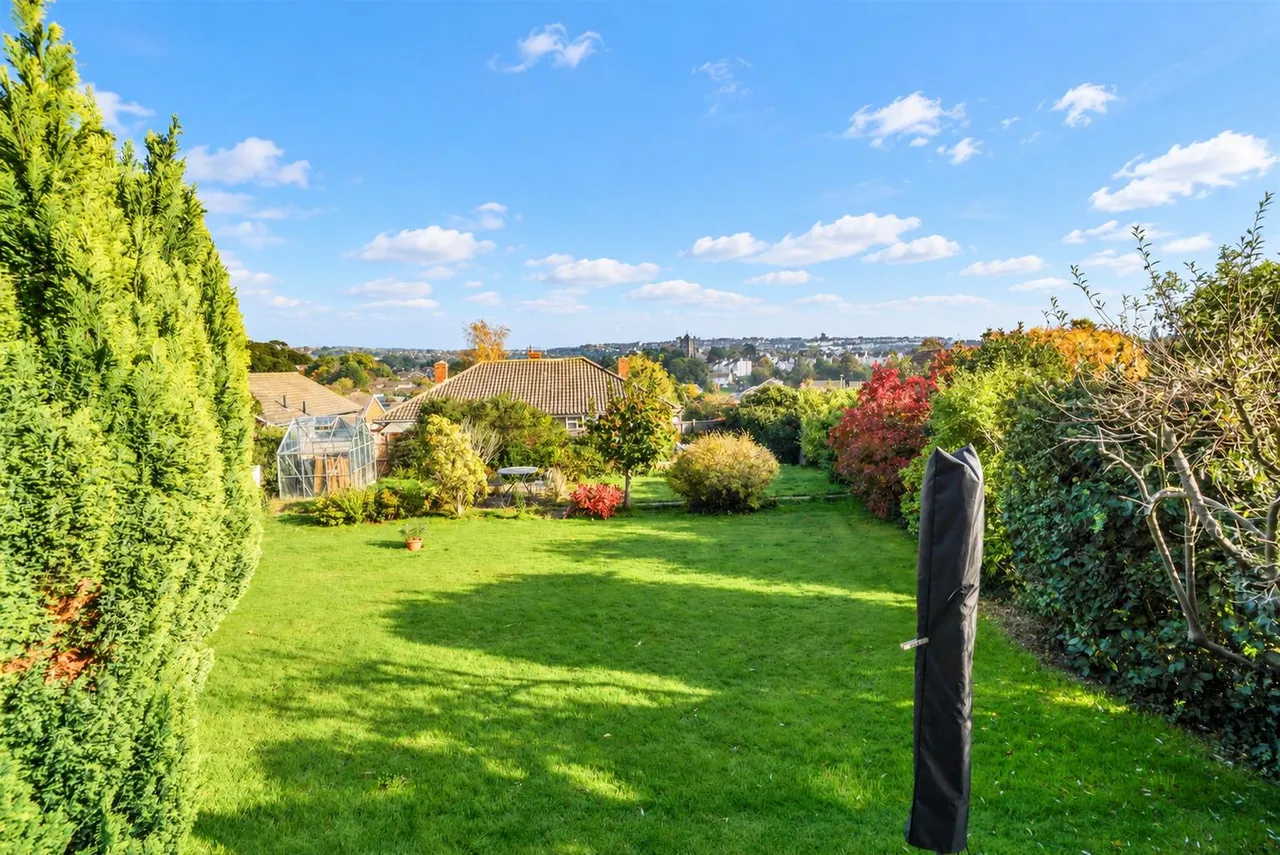 Park Drive, Hastings, photo 16