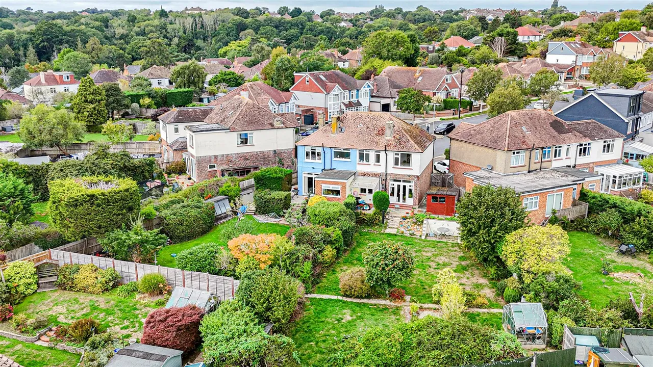 Park Drive, Hastings, photo 25