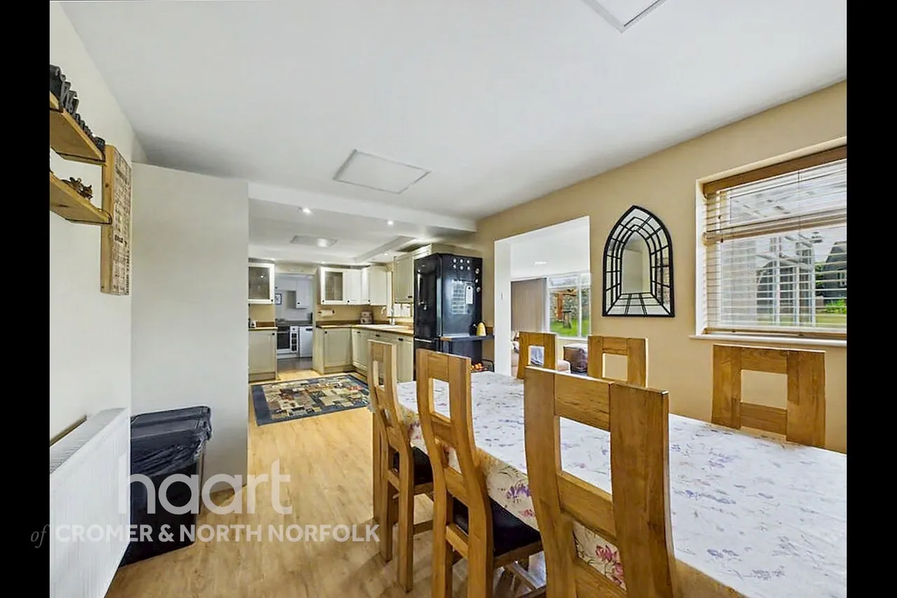 Tuppenny Grove, Holt, NR25, photo 21