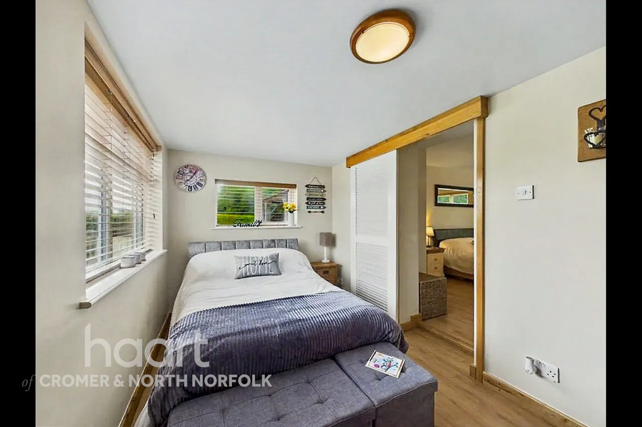 Tuppenny Grove, Holt, NR25, photo 17