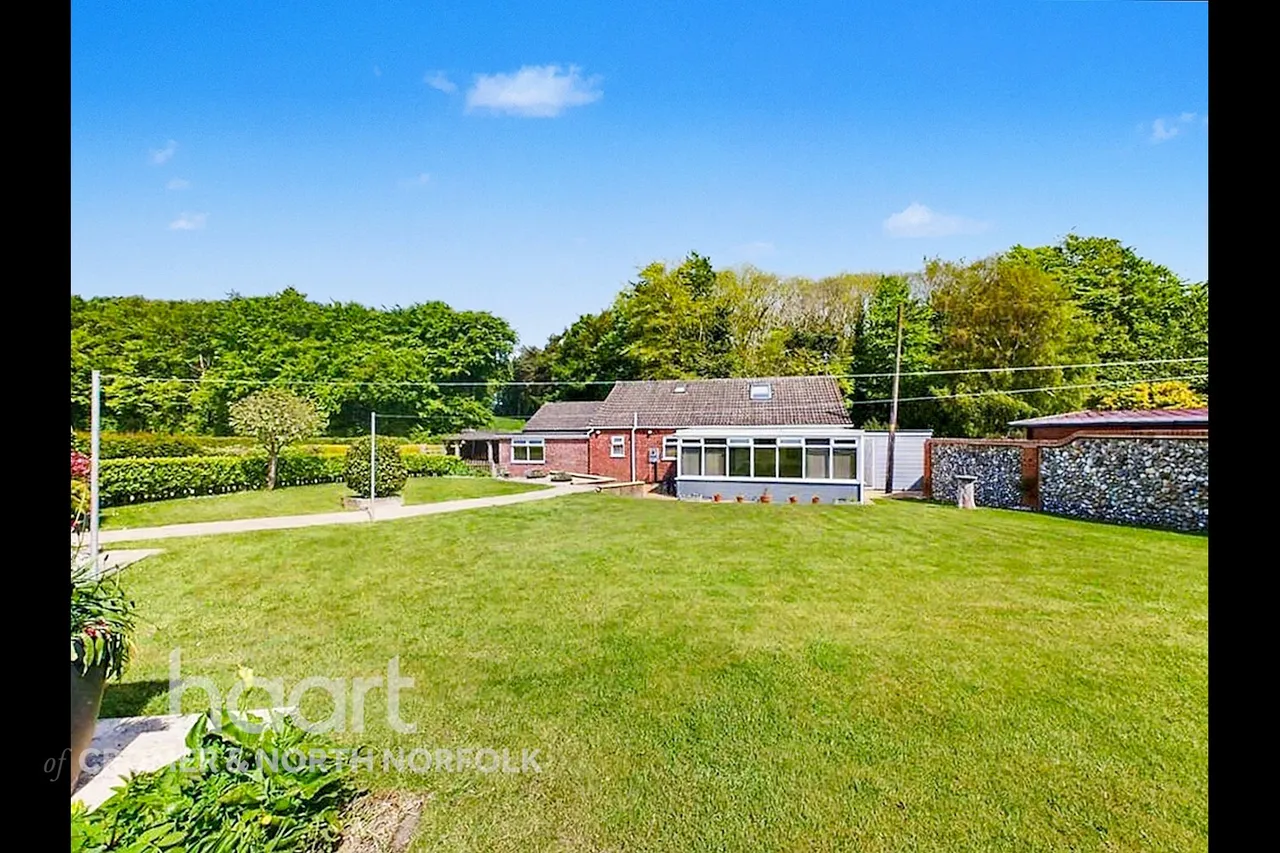 Tuppenny Grove, Holt, NR25, photo 35
