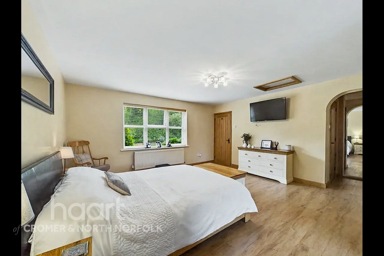 Tuppenny Grove, Holt, NR25, photo 13