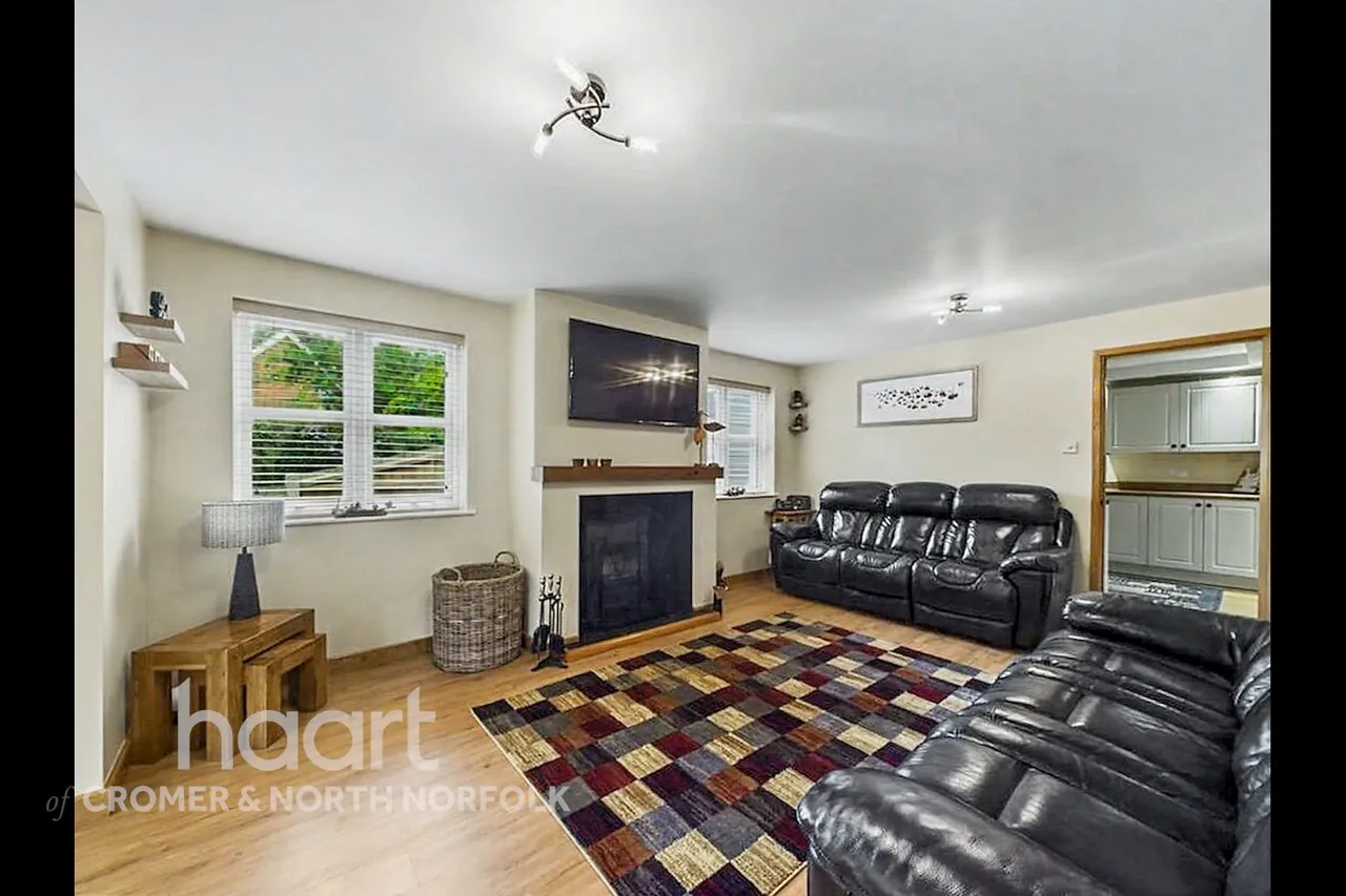 Tuppenny Grove, Holt, NR25, photo 24