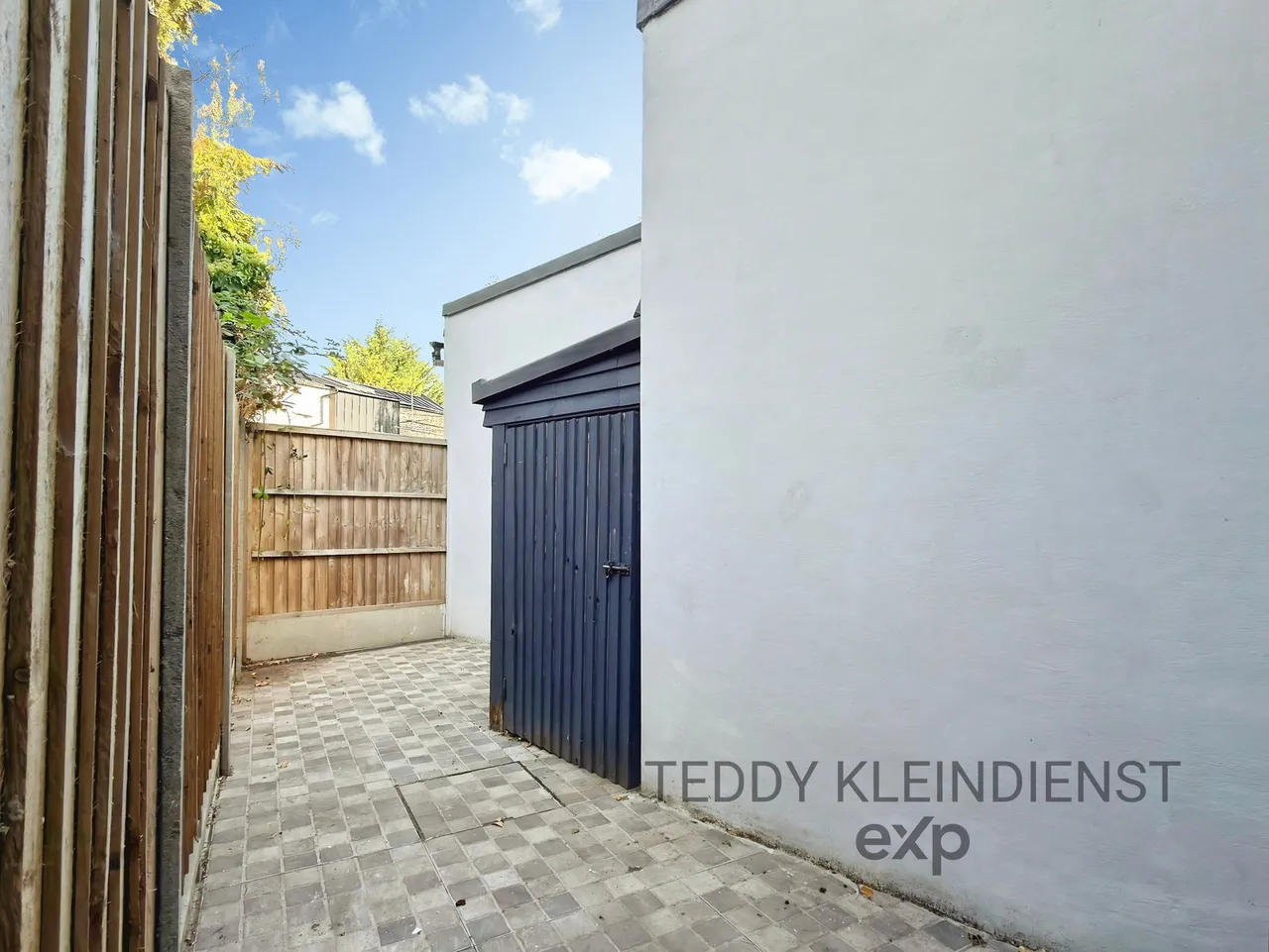Bazalgette Gardens, New Malden, KT3, photo 11