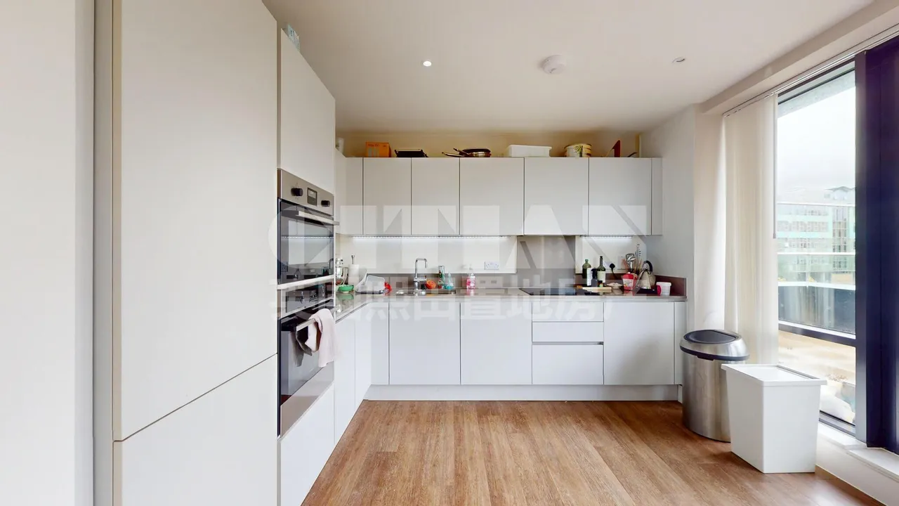 Westleigh Avenue, London, SW15, photo 17