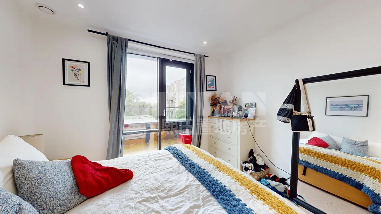 Westleigh Avenue, London, SW15, photo 13