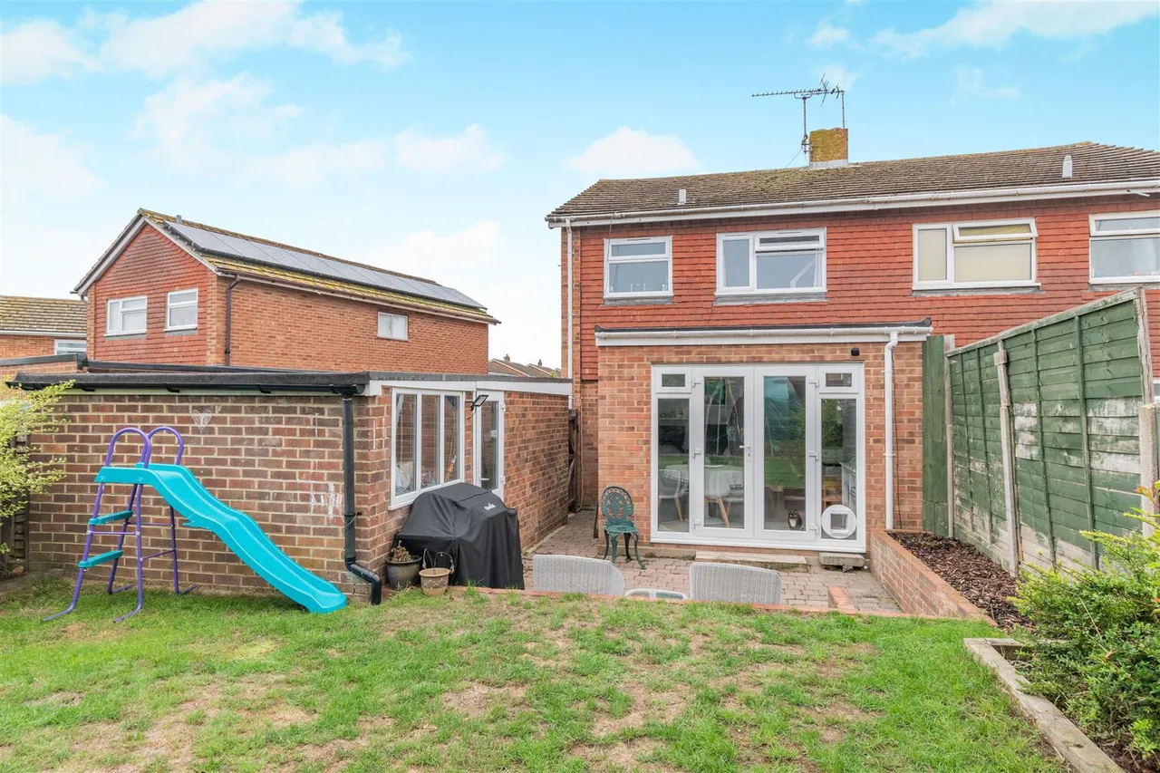 Pembroke Road, Coxheath, photo 15