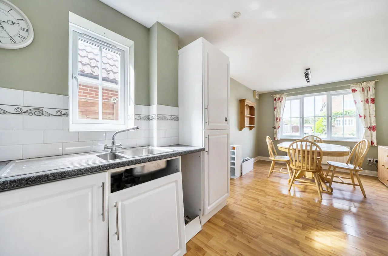 Oak Tree Lane, Woodgate, PO20, photo 8