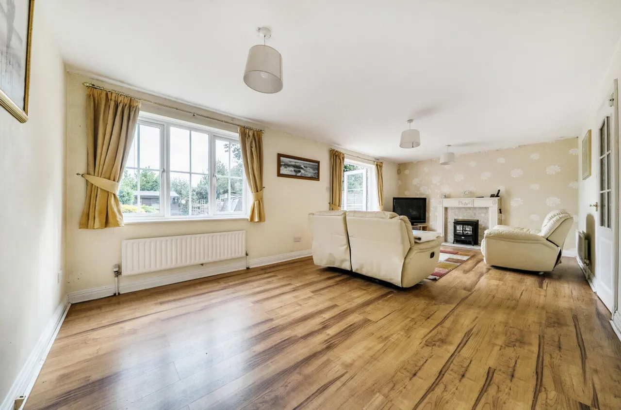 Oak Tree Lane, Woodgate, PO20, photo 2