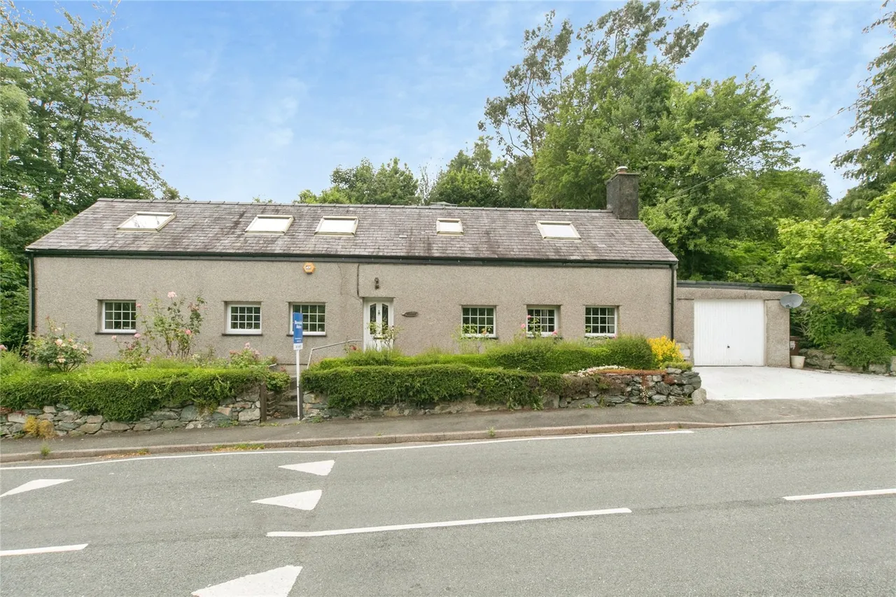 Hen Durnpike, Tregarth, LL57, photo 25