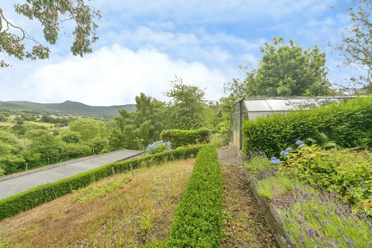 Hen Durnpike, Tregarth, LL57, photo 33