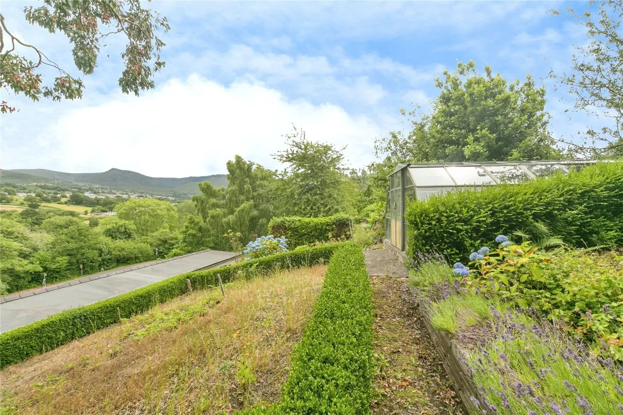 Hen Durnpike, Tregarth, LL57, photo 21