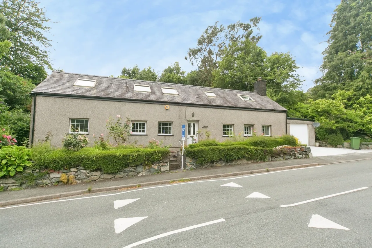 Hen Durnpike, Tregarth, LL57, photo 40