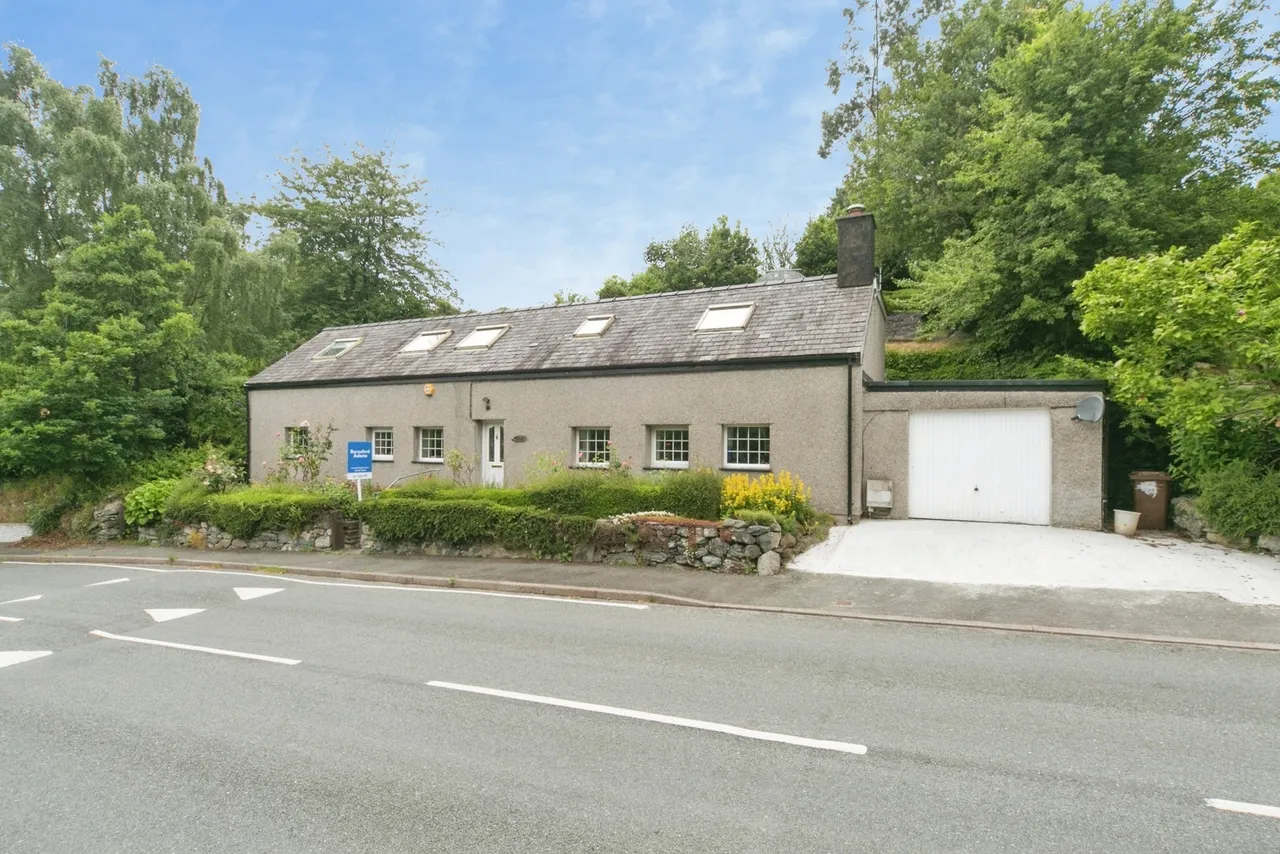 Hen Durnpike, Tregarth, LL57, photo 41