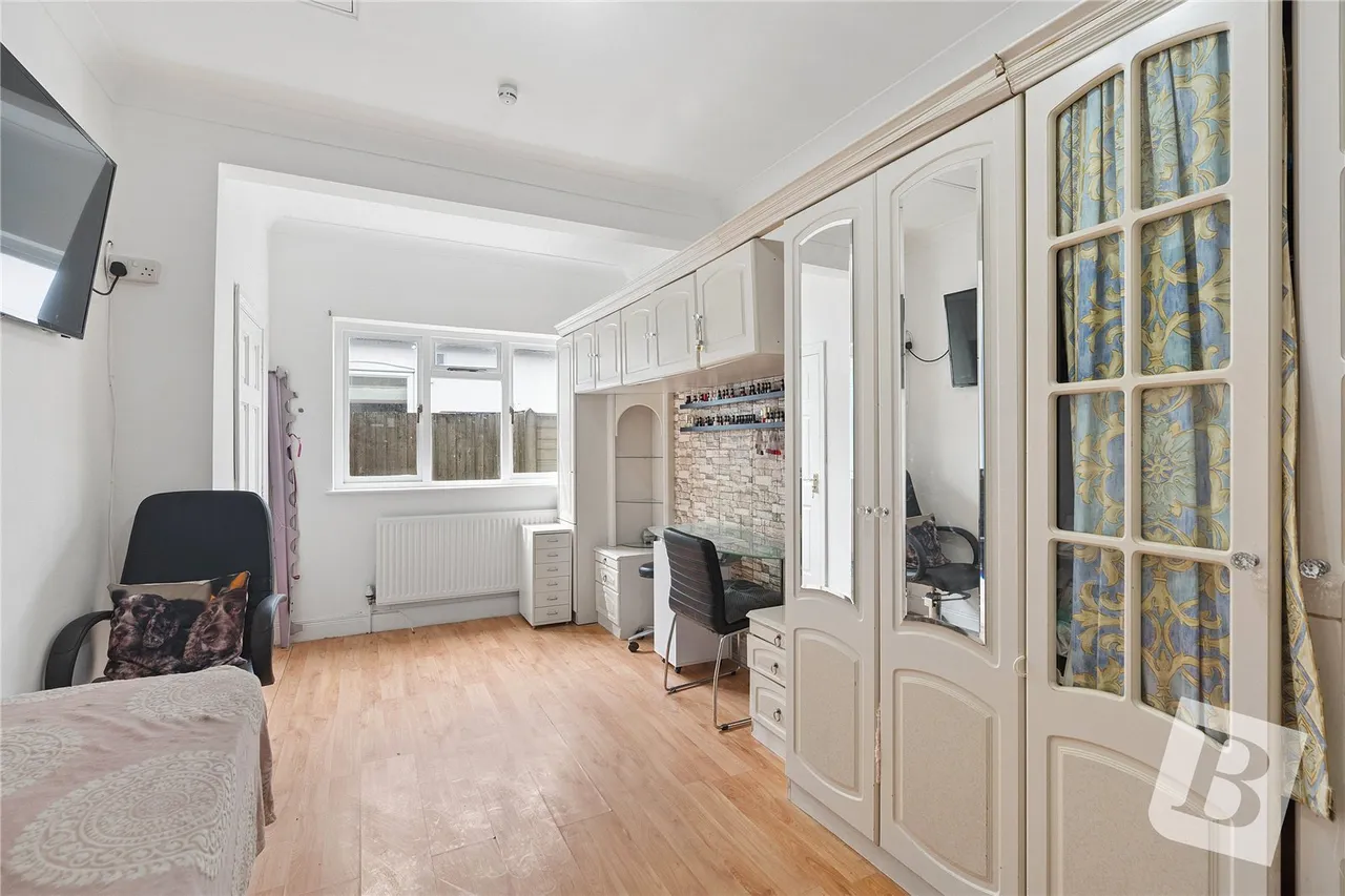 Grosvenor Drive, Hornchurch, RM11, photo 10