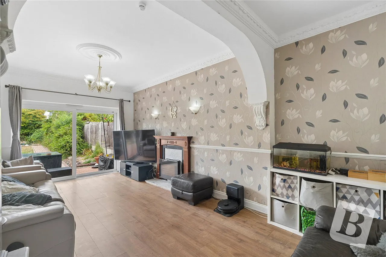 Grosvenor Drive, Hornchurch, RM11, photo 2