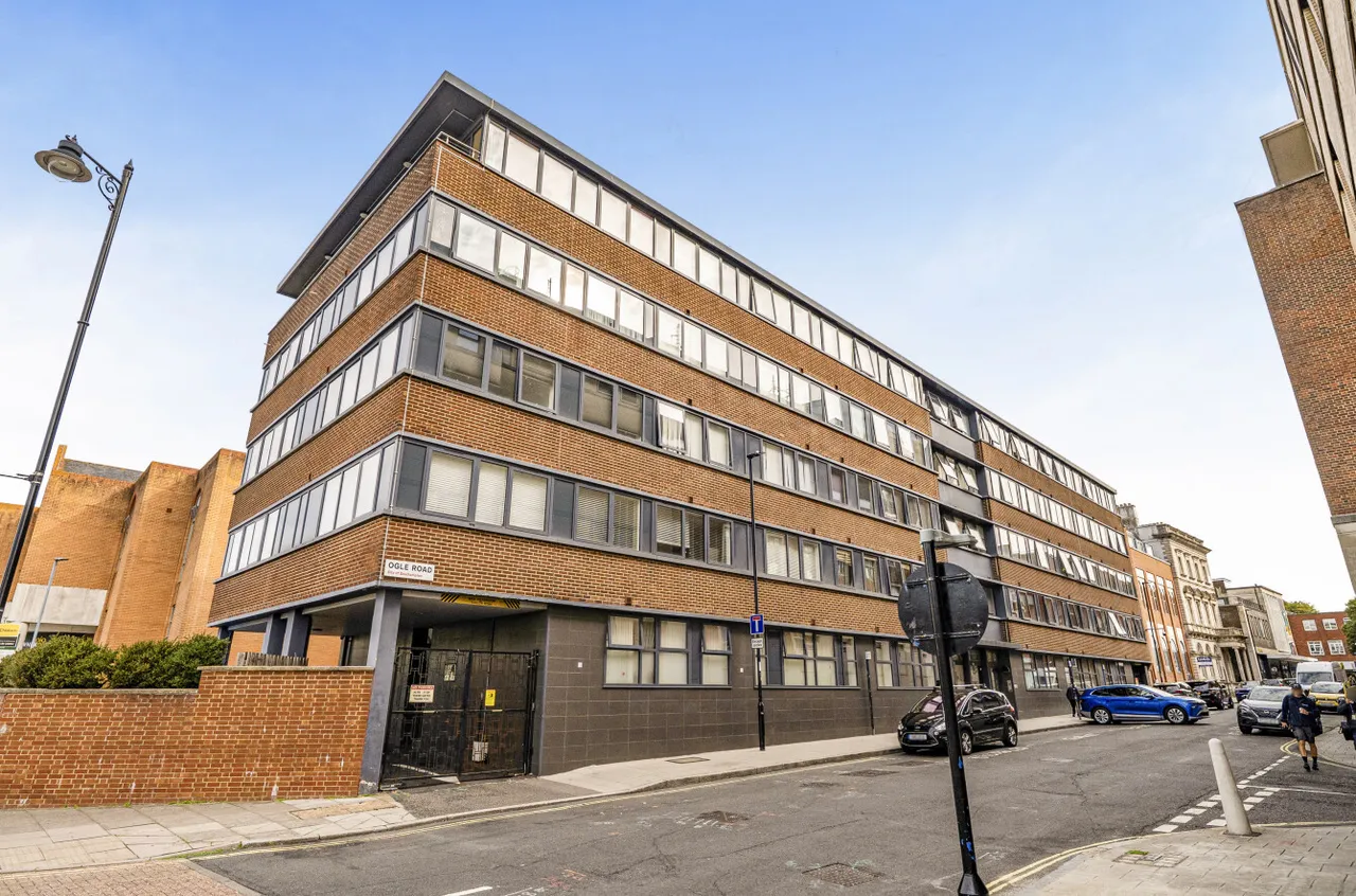 2 bed flat for sale, Ogle Road, Southampton, SO14